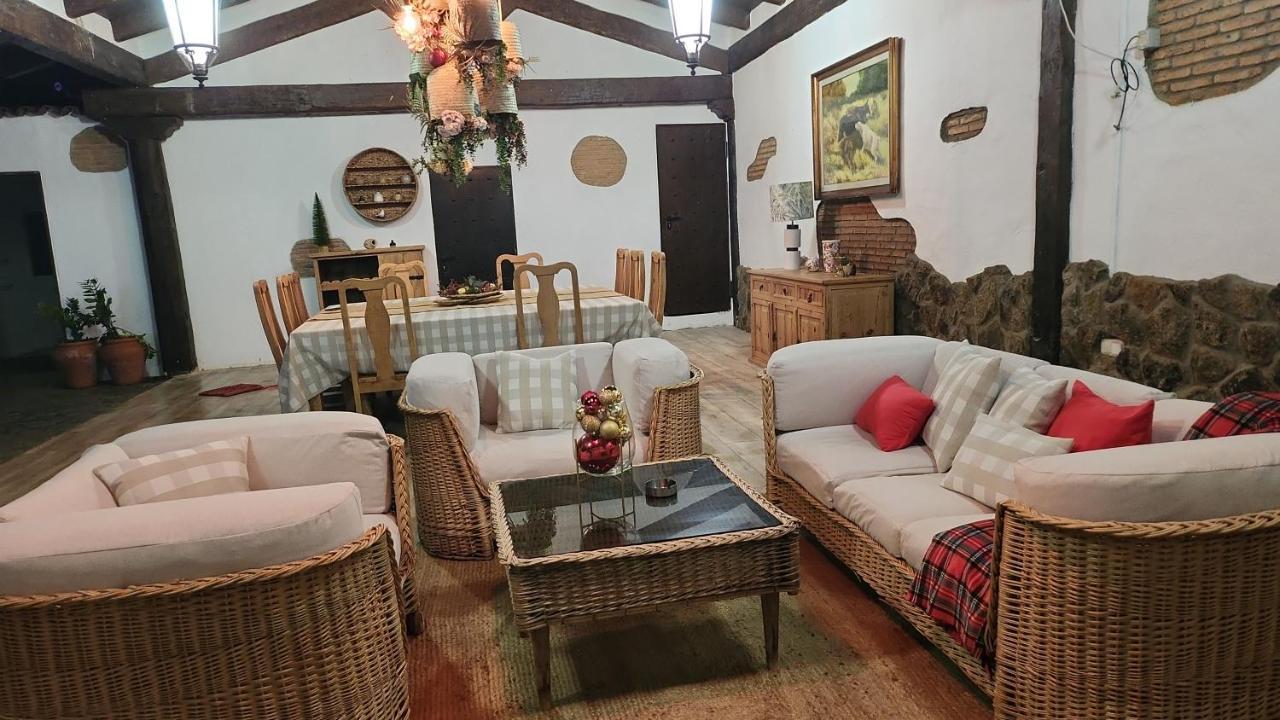 Casa Rural El Canto Del Agua Мальпартида-де-Пласенсия Экстерьер фото
