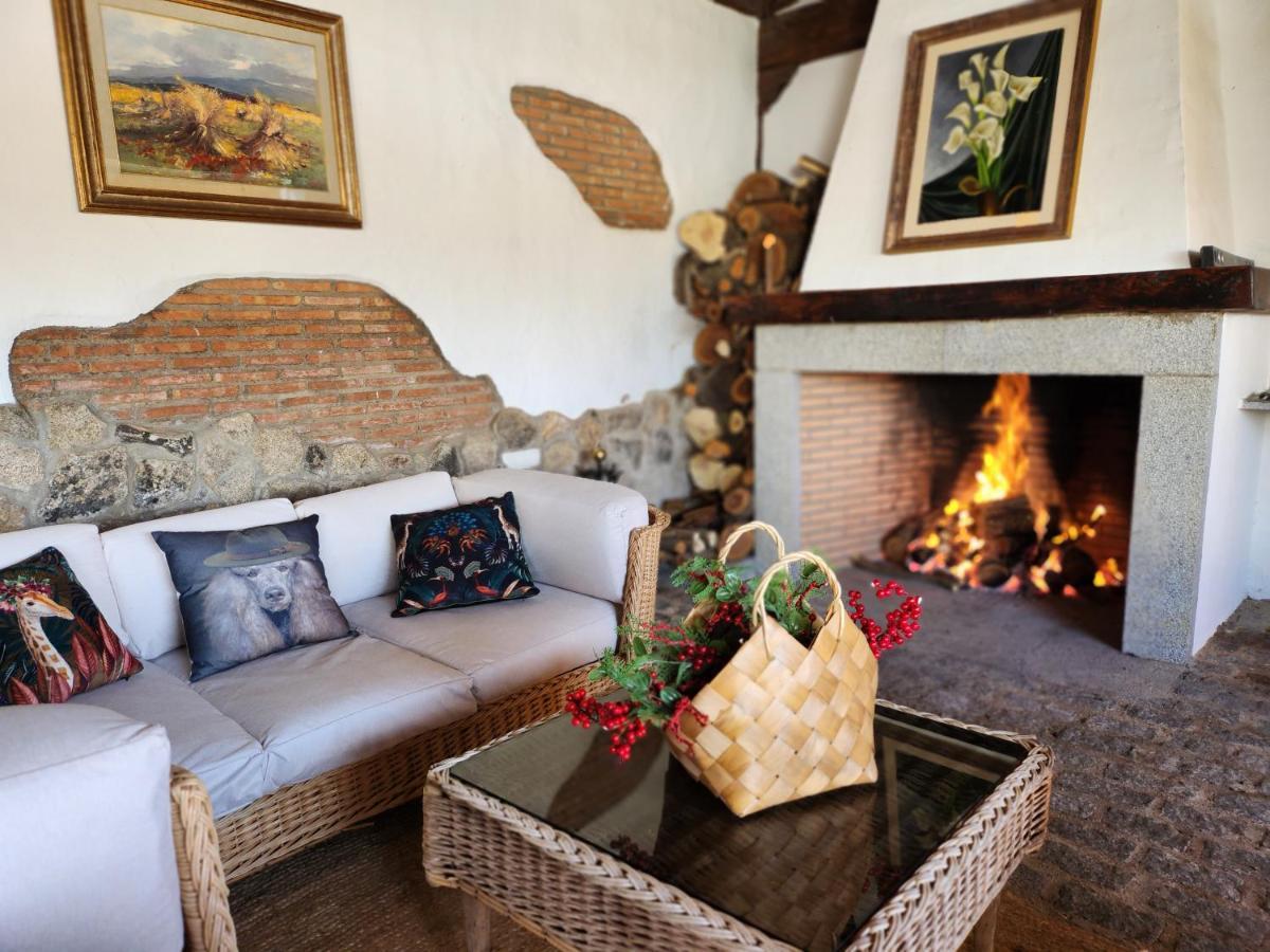 Casa Rural El Canto Del Agua Мальпартида-де-Пласенсия Экстерьер фото