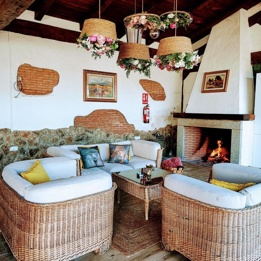 Casa Rural El Canto Del Agua Мальпартида-де-Пласенсия Экстерьер фото